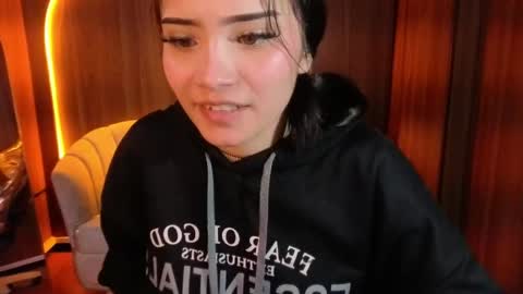 daphne_nicole_b online show from 05.06.26