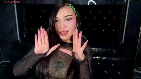 daphne_nicole_b online show from 06.19.26