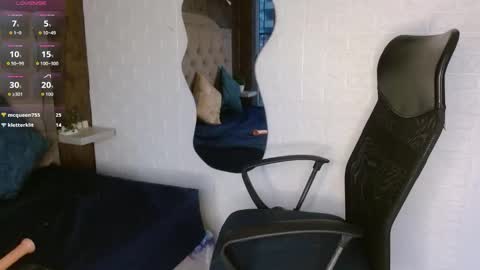 daphne_walton online show from 11.21.25