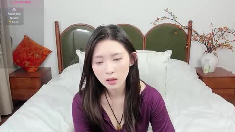 Snapshot of daphnedawn chatting on 11.24.25 Dawn online show from 11.24.25