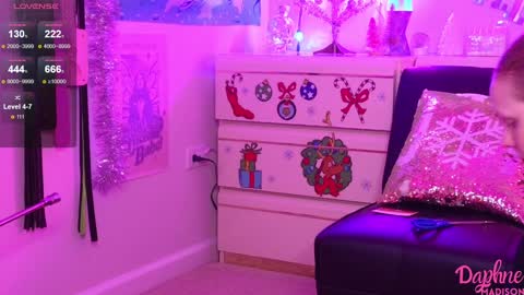 Daphne Madison online show from 12.03.24