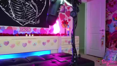 Daphne Madison online show from 02.19.25