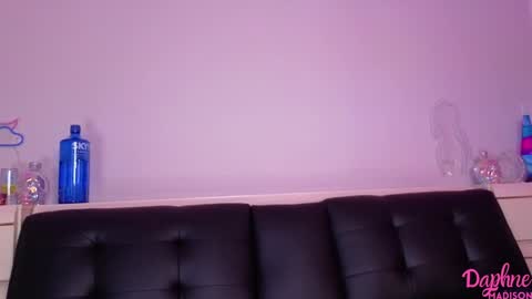 Daphne Madison online show from 11.20.25