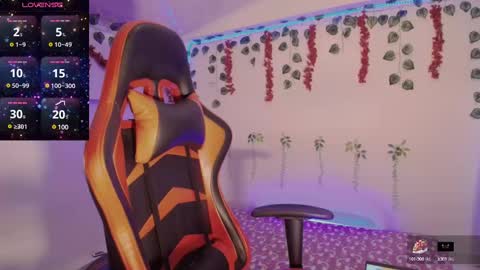 Snapshot of daphnewalker__ chatting on 02.08.25 Daphne online show from 02.08.25