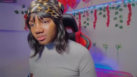 Snapshot of daphnewalker__ chatting on 02.23.25 Daphne online show from 02.23.25