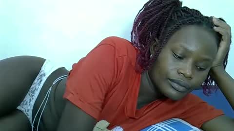 ESTHER online show from 03.04.25