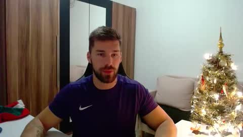 darius_94 online show from 12.04.25