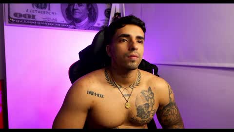 Darius Phoenix  online show from 02.11.25