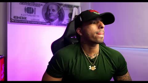 Darius Phoenix  online show from 02.17.25