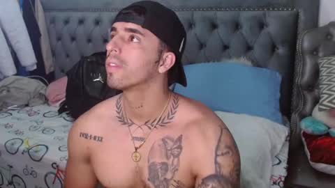 Darius Phoenix  online show from 02.19.25