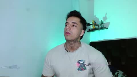 Darius Phoenix  online show from 04.06.26