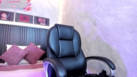 Dark online show from 09.16.25