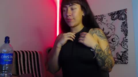 Snapshot of dark_cherry2 chatting on 09.28.25 Ximena  online show from 09.28.25