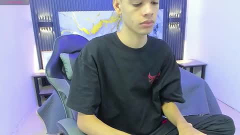 Snapshot of dark_desiree18 chatting on 02.01.26 DARCK online show from 02.01.26