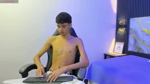 Snapshot of dark_desiree18 chatting on 02.07.26 DARCK online show from 02.07.26