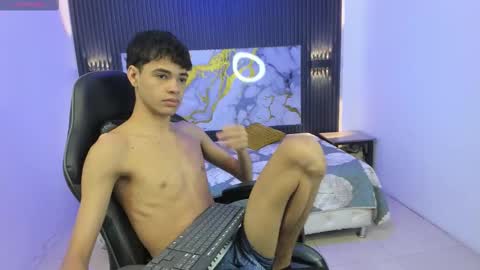 Snapshot of dark_desiree18 chatting on 02.18.26 DARCK online show from 02.18.26