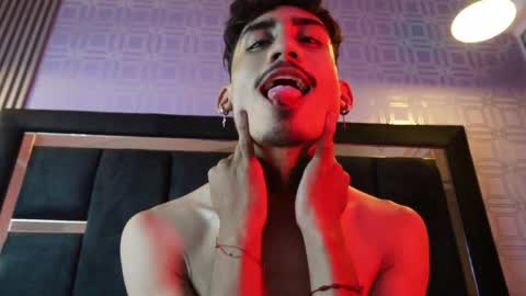 Snapshot of dark_eros_ chatting on 04.10.26 Sr. Eros online show from 04.10.26