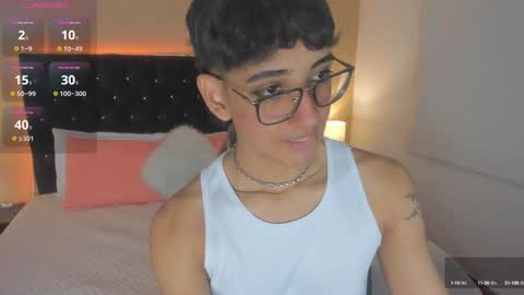Snapshot of dark_hairy_ chatting on 01.18.25 Andrew online show from 01.18.25