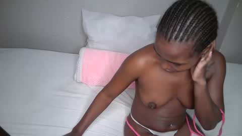 dark_lovly online show from 10.27.25