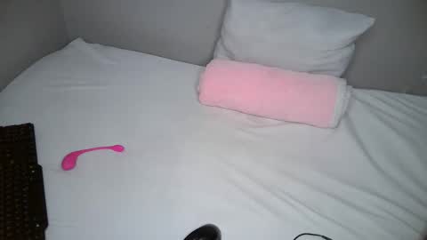 dark_lovly online show from 10.28.25