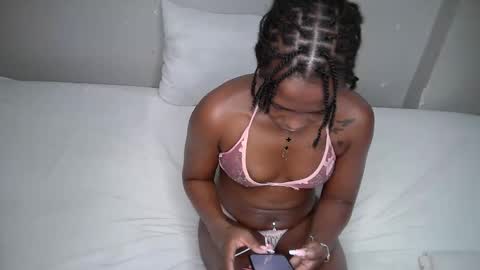 dark_lovly online show from 11.10.25