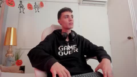 dark_sun333 online show from 10.28.25