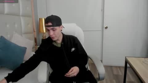 dark_sun333 online show from 12.21.25