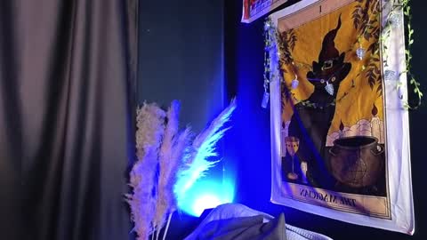 Snapshot of dark_vamp_ chatting on 12.15.24 Vamp  online show from 12.15.24