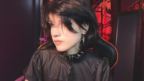 Snapshot of dark_vamp_ chatting on 01.22.25 Vamp  online show from 01.22.25