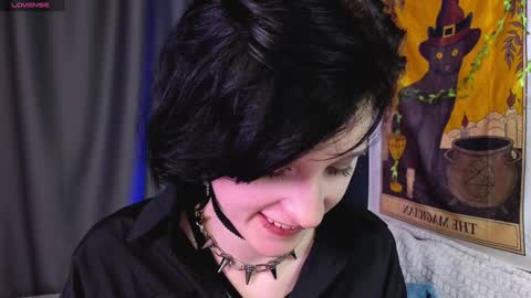 Snapshot of dark_vamp_ chatting on 01.23.25 Vamp  online show from 01.23.25