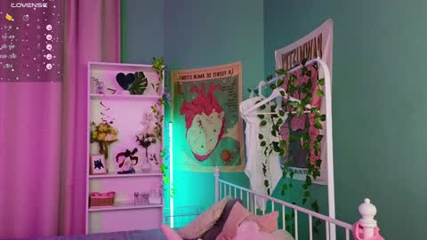 Snapshot of dark_vamp_ chatting on 02.06.25 Vamp  online show from 02.06.25