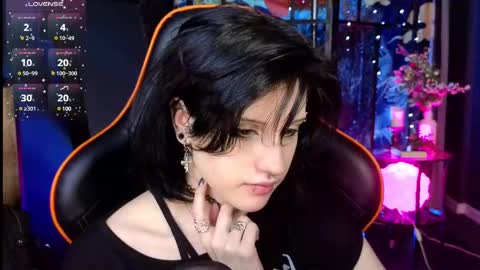 Snapshot of dark_vamp_ chatting on 02.14.25 Vamp  online show from 02.14.25