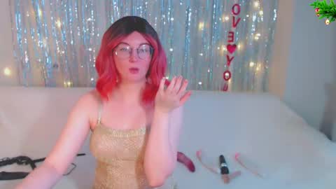 Snapshot of darkheto chatting on 12.30.24 Kelly online show from 12.30.24