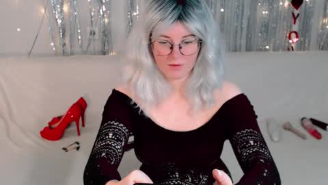 Snapshot of darkheto chatting on 09.14.25 Kelly online show from 09.14.25