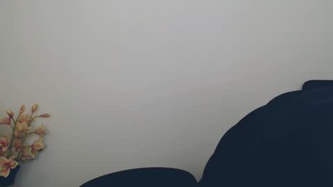 Snapshot of darklure_ chatting on 09.29.25 Anna online show from 09.29.25