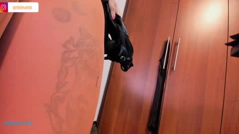 darknes_lilith18 online show from 12.19.24