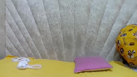 Snapshot of darknipples2 chatting on 04.01.26 SHANICE online show from 04.01.26