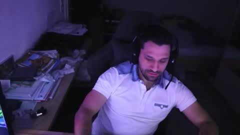 Snapshot of darkschneider_ chatting on 09.30.25 darkschneider_ online show from 09.30.25