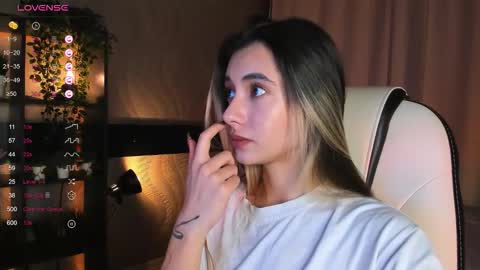 Belle online show from 11.23.25