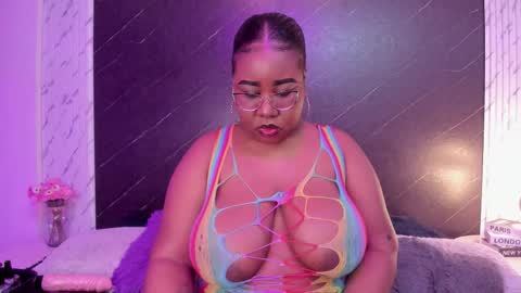  Darnell Queen online show from 09.18.25