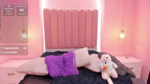  Darnell Queen online show from 02.03.26