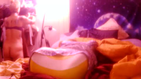 darnette_daisy online show from 05.05.26