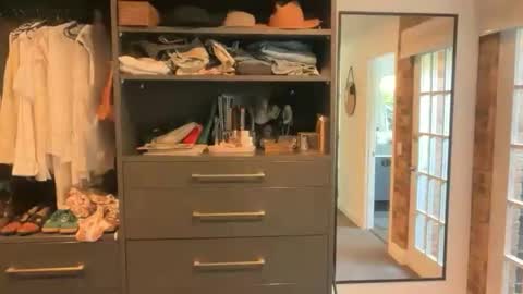 dartanian0001 online show from 09.17.25