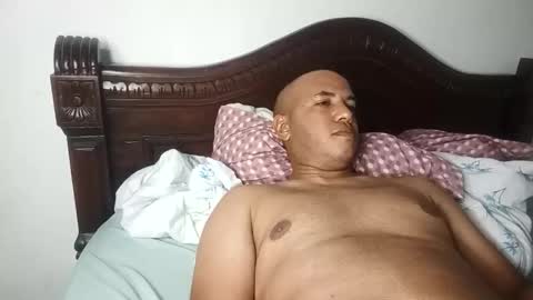 Snapshot of darwinsreyes chatting on 11.08.25 darwinsreyes online show from 11.08.25