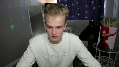 Snapshot of dattouz chatting on 04.05.26 Jossif online show from 04.05.26