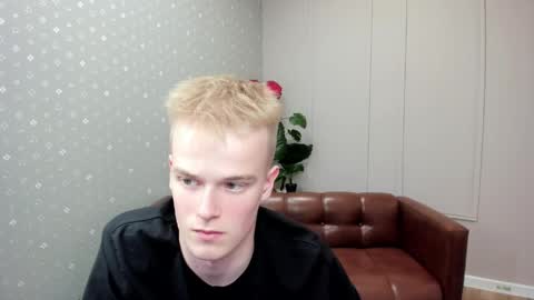 Snapshot of dattouz chatting on 04.13.26 Jossif online show from 04.13.26