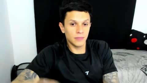 Snapshot of davebroww chatting on 02.04.25 Dave Brown online show from 02.04.25