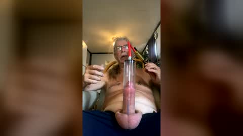 Snapshot of davedickson1969567081 chatting on 07.26.26 davedickson1969567081 online show from 07.26.26