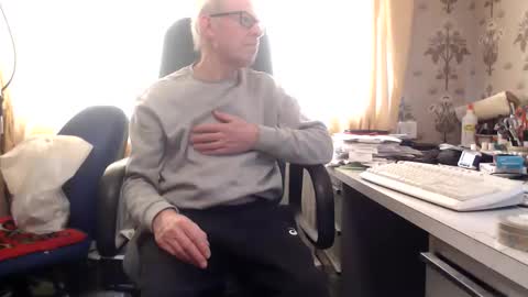 Snapshot of david89853 chatting on 03.19.26 David online show from 03.19.26