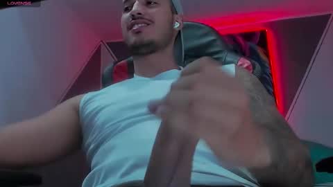 Snapshot of david__ox chatting on 09.23.25 david__ox online show from 09.23.25